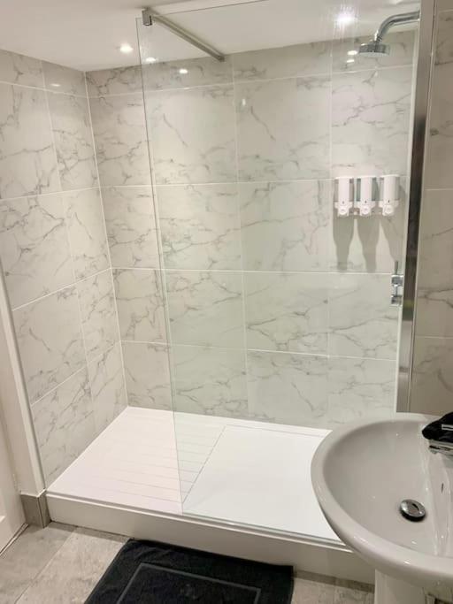 Modern, Period Property With Parking - Located Near Uni, Hospital & Town Centre Reading Extérieur photo