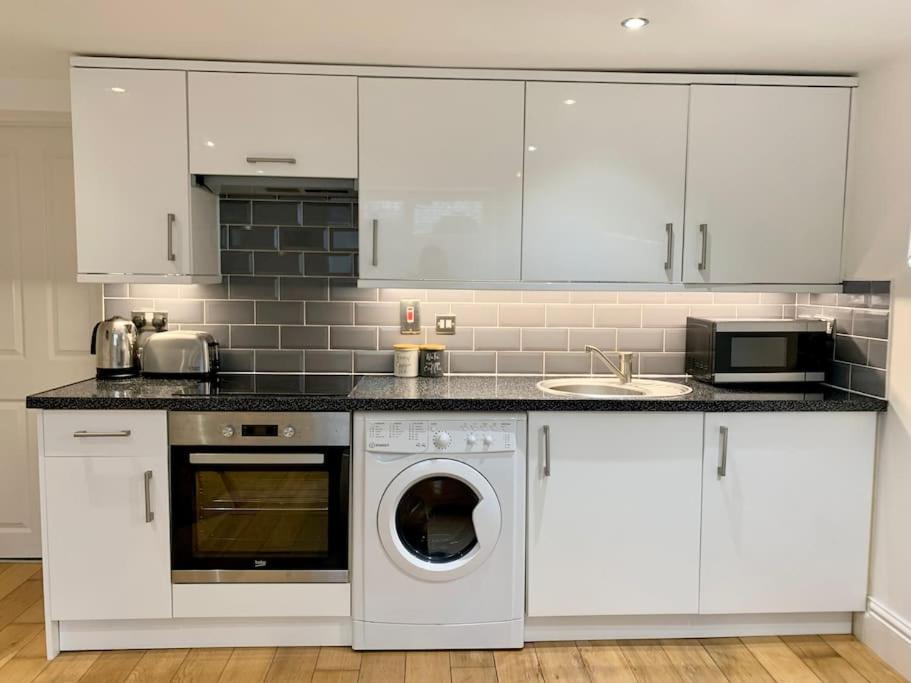 Modern, Period Property With Parking - Located Near Uni, Hospital & Town Centre Reading Extérieur photo